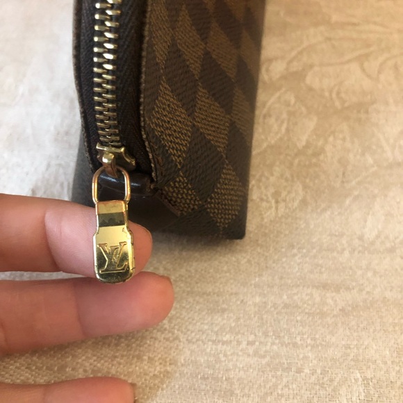 Louis Vuitton Cosmetic Case - Picture 3 of 4